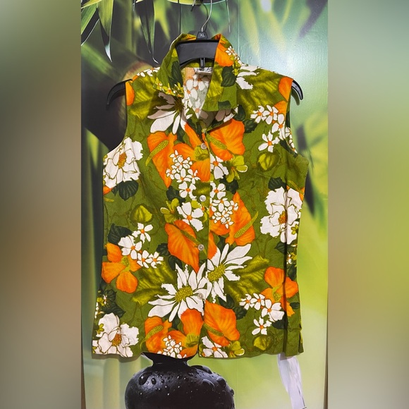 Tops - Hawaii Women’s Vintage blouse